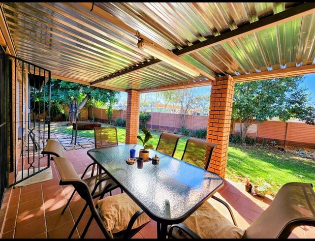 2 BEDROOM PROPERTY TO RENT IN DOORNPOORT